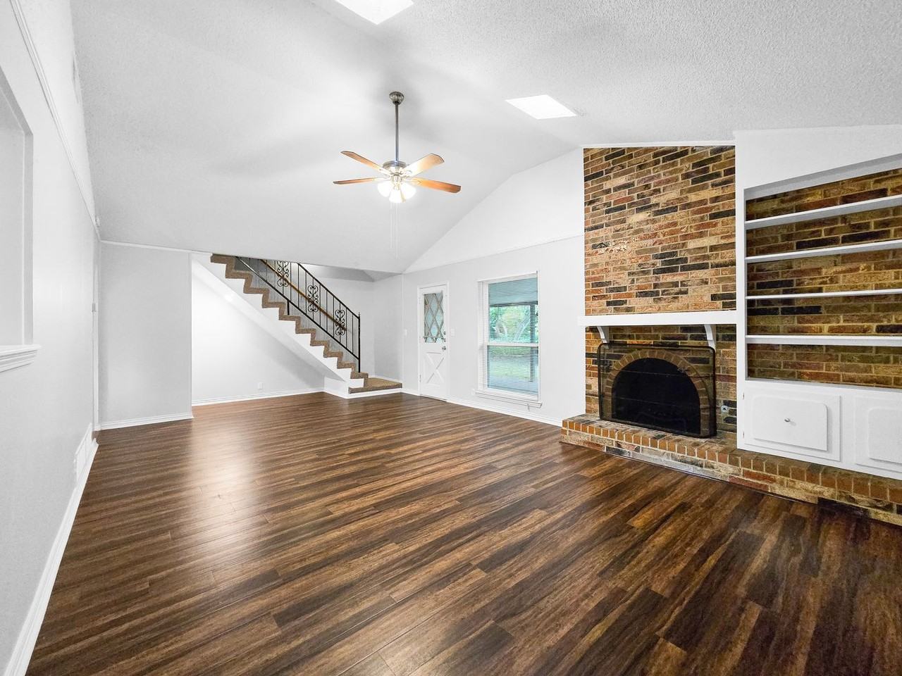 408 Cavender Ct - Photo 6 of 16