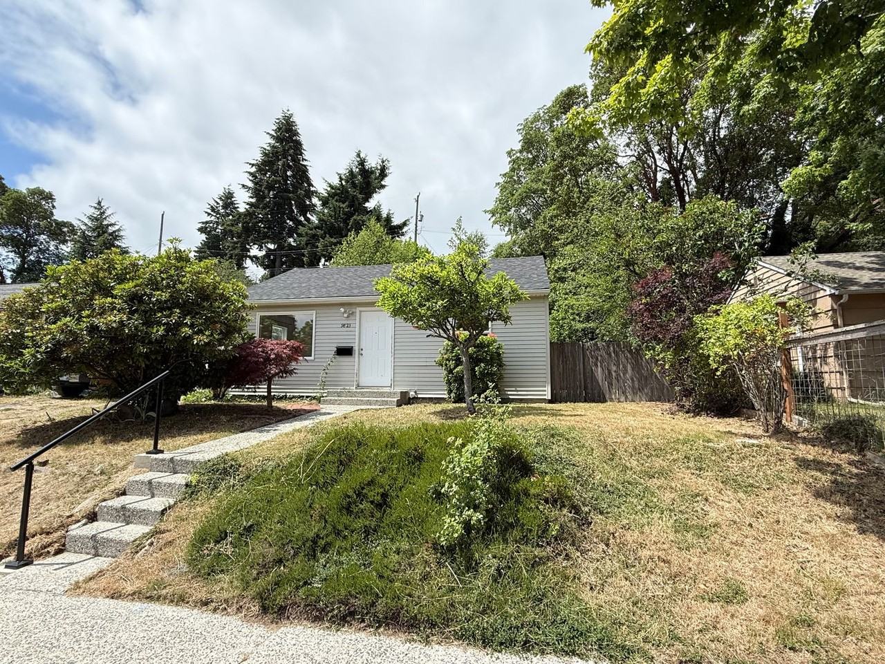 9823 31st Ave Sw