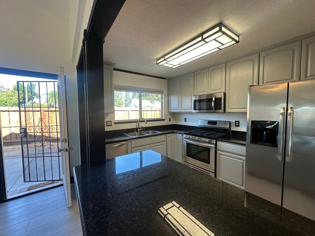 365 Diane Ct - Photo 3 of 19