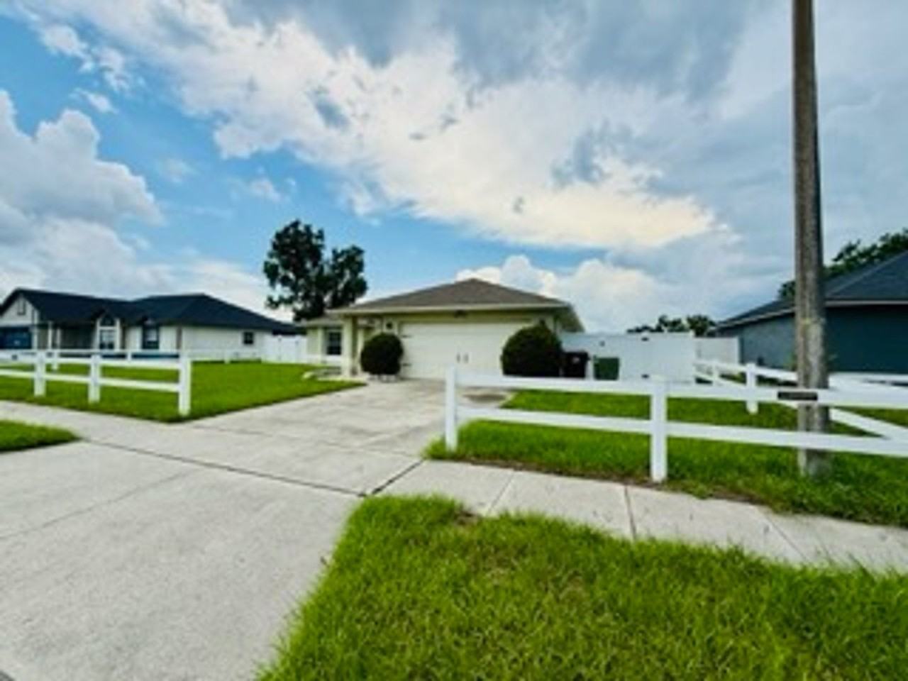 2678 Forest View Ln - Photo 2 of 29