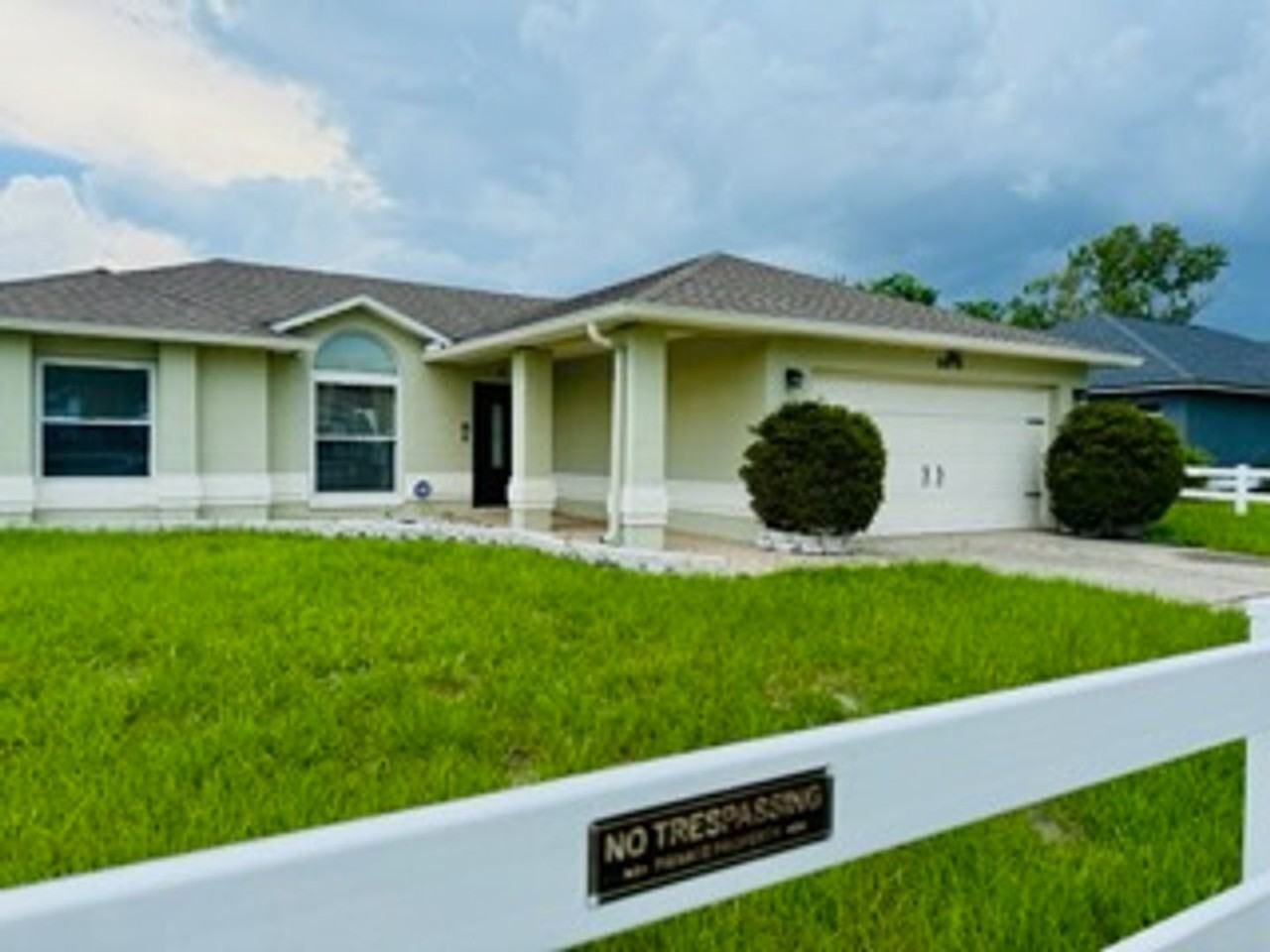 2678 Forest View Ln - Photo 3 of 29