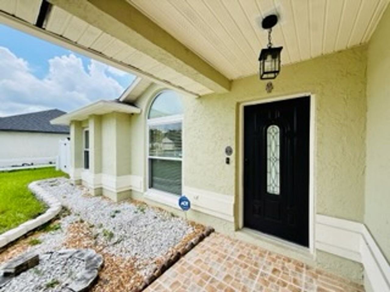 2678 Forest View Ln - Photo 5 of 29
