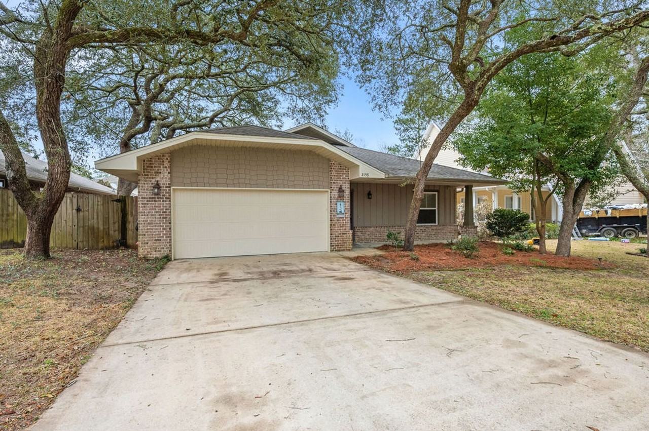 2159 Bayshore Dr - Photo 2 of 41