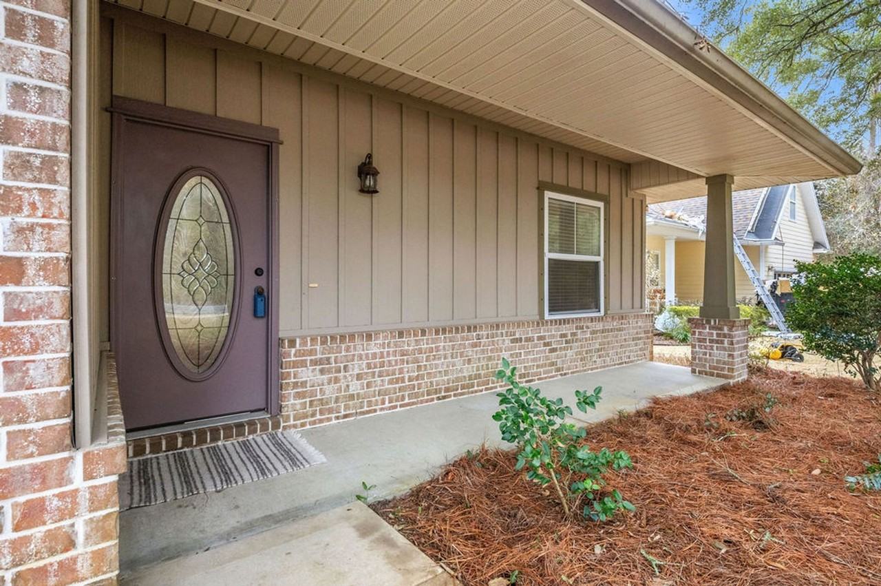 2159 Bayshore Dr - Photo 4 of 41
