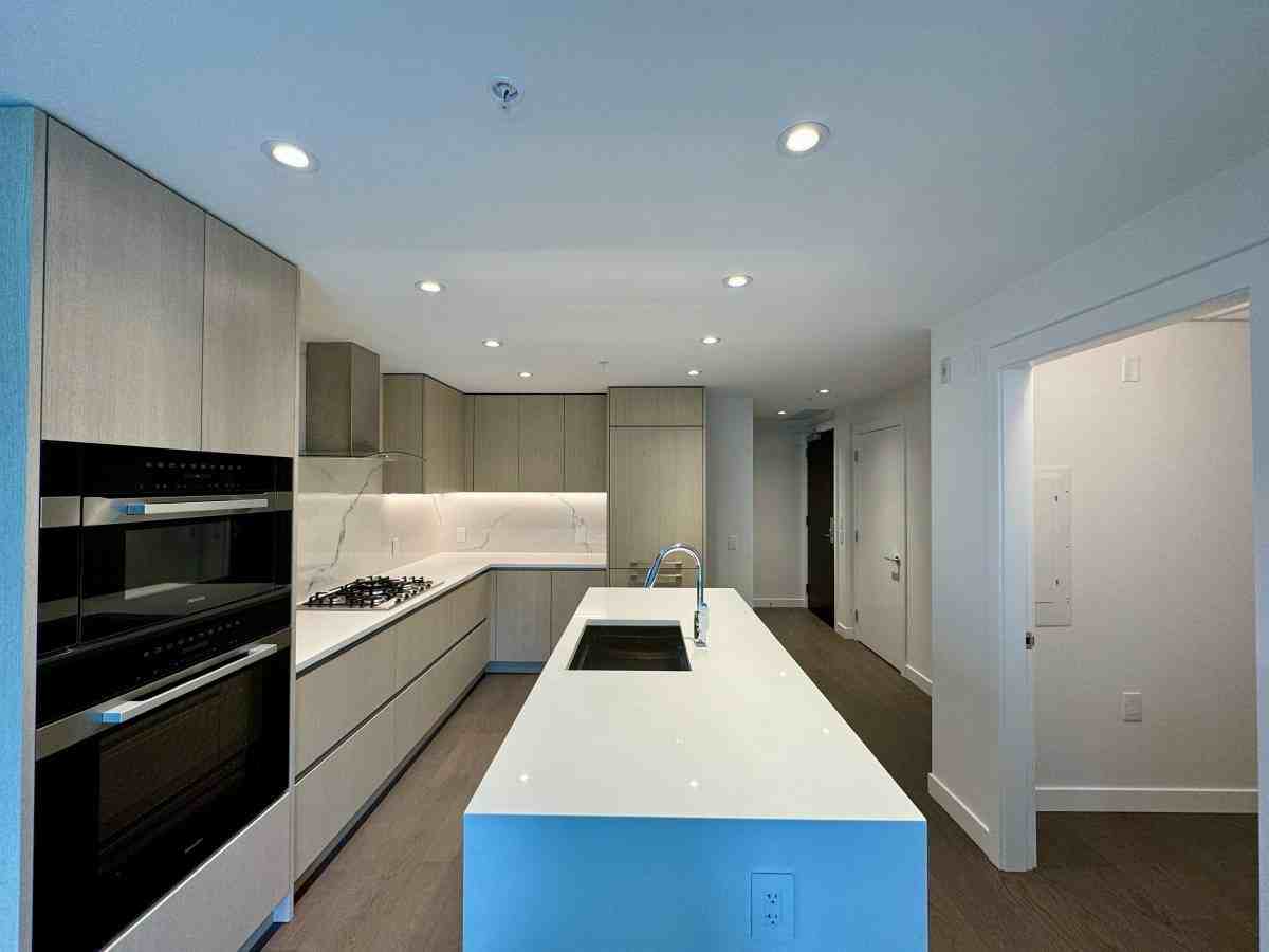 Cambie St. & W 35th Ave #213 - Photo 3 of 20