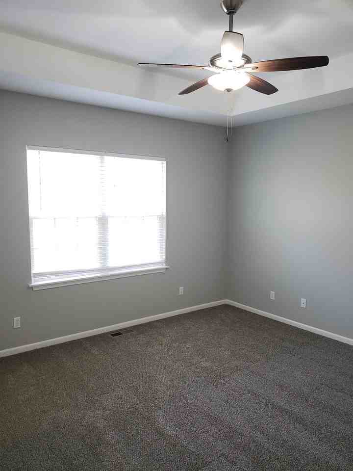 8327 N Nodaway Ave #8327 - Photo 6 of 15