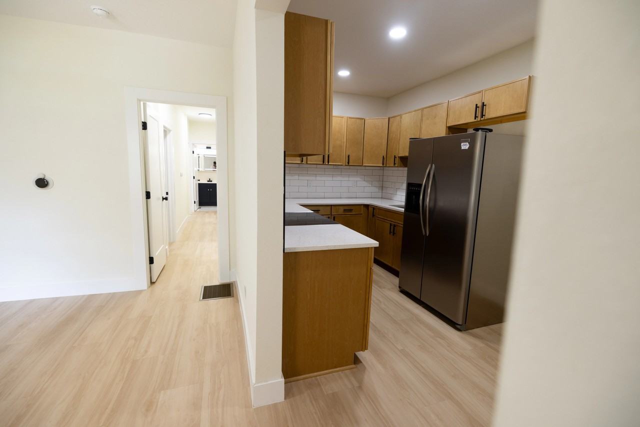 1420 10th St - Photo 3 of 20