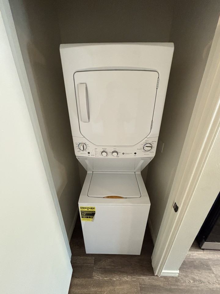 251 W Miller Ave - Photo 5 of 9