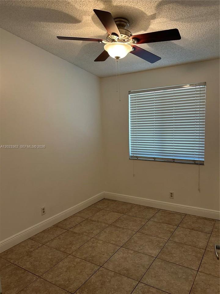 Woodgate Ct & N New River Cir - Photo 6 of 14