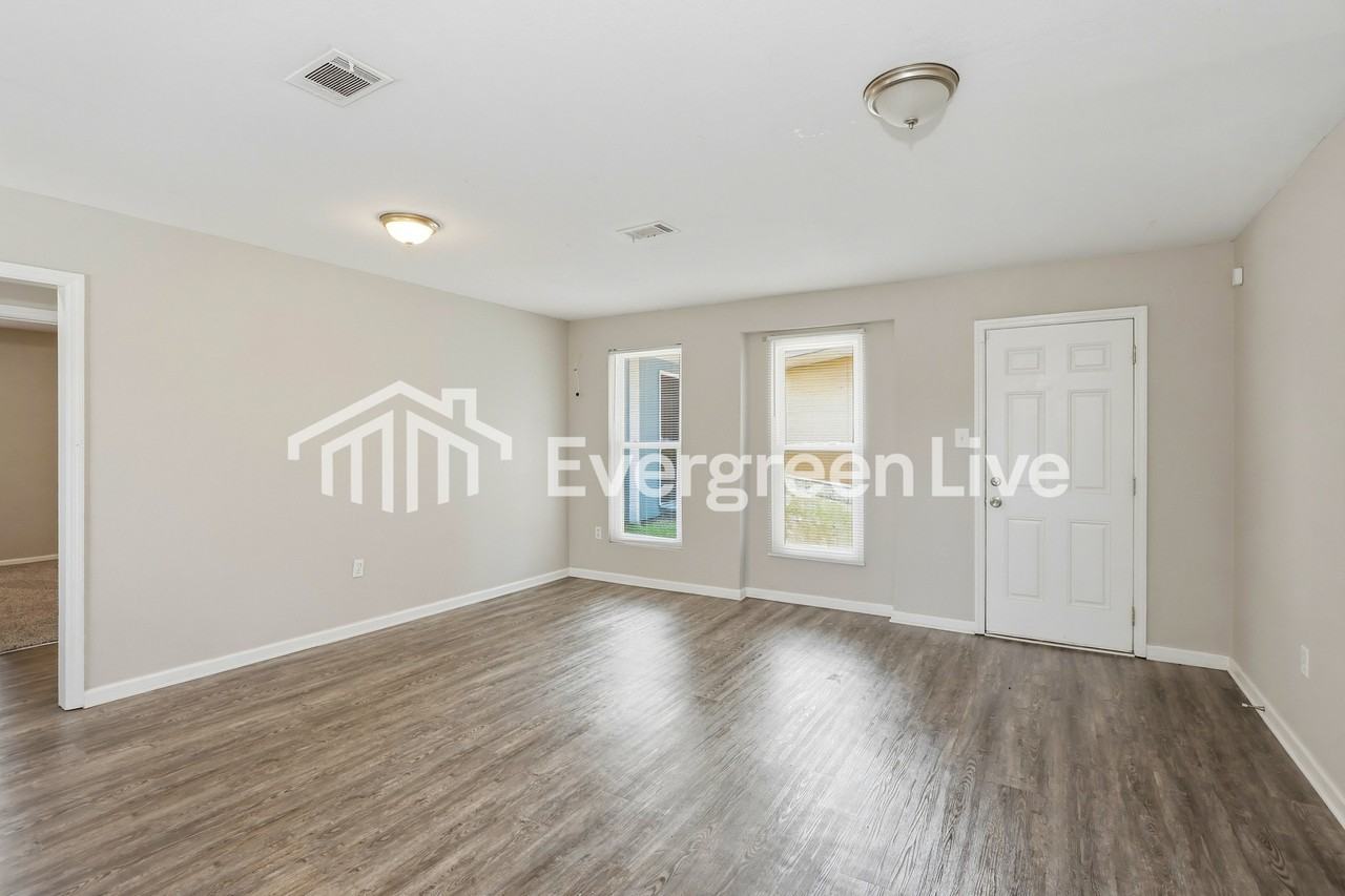 2813 Ptarmigan Rd - Photo 3 of 15