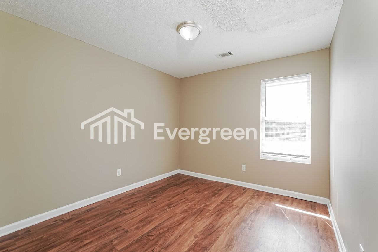 3345 Hamden St - Photo 5 of 15