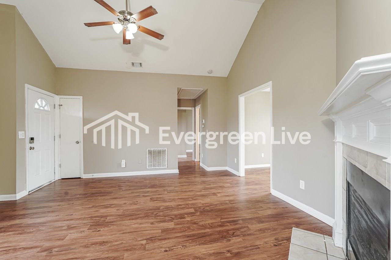 3345 Hamden St - Photo 7 of 15