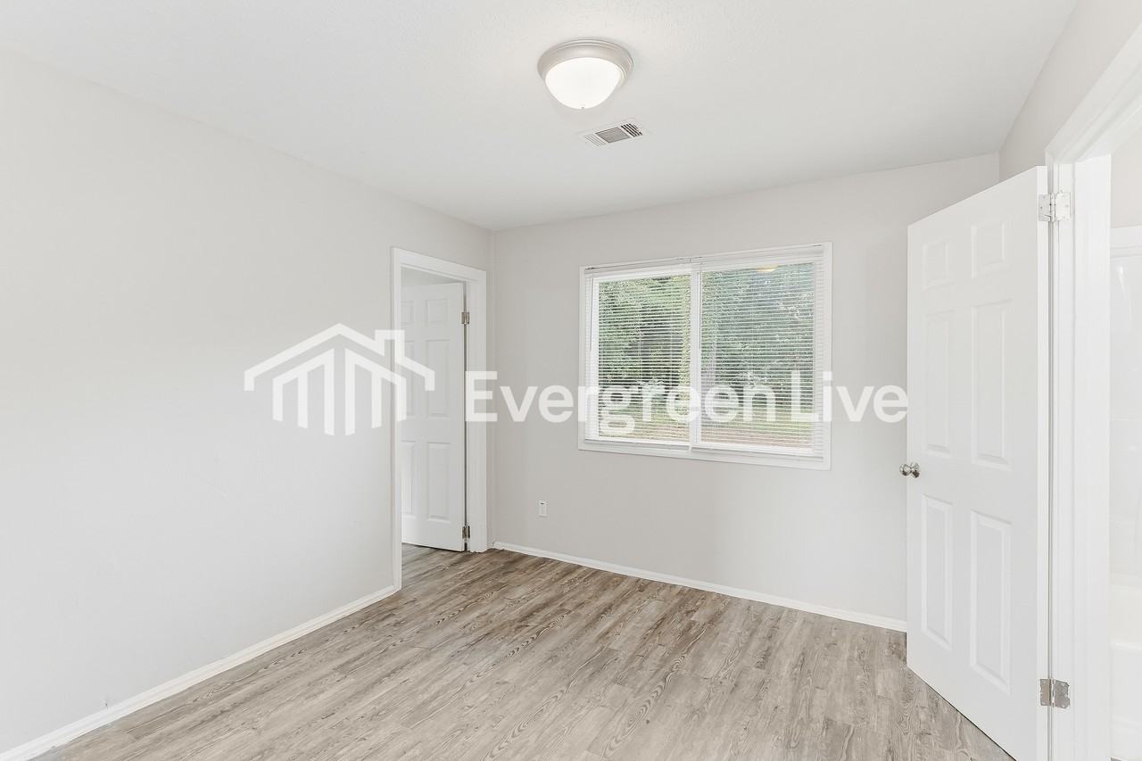 3111 Ashmore Dr - Photo 7 of 15