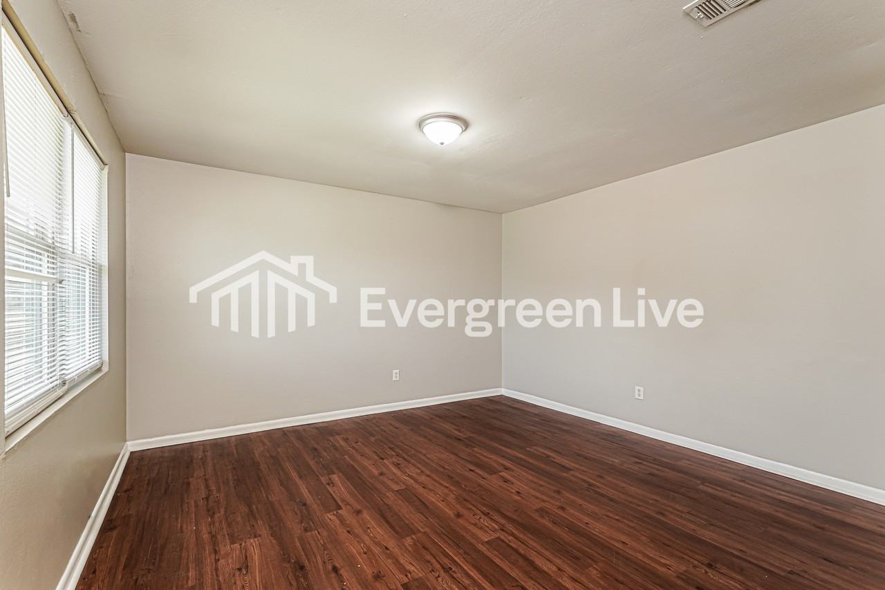 3406 3406 Chadborne St - Photo 3 of 14