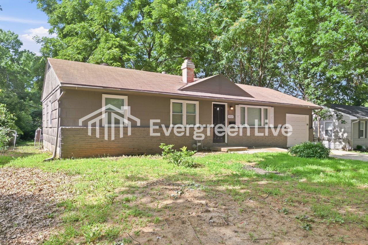 5907 E 99th Ter - Photo 2 of 15