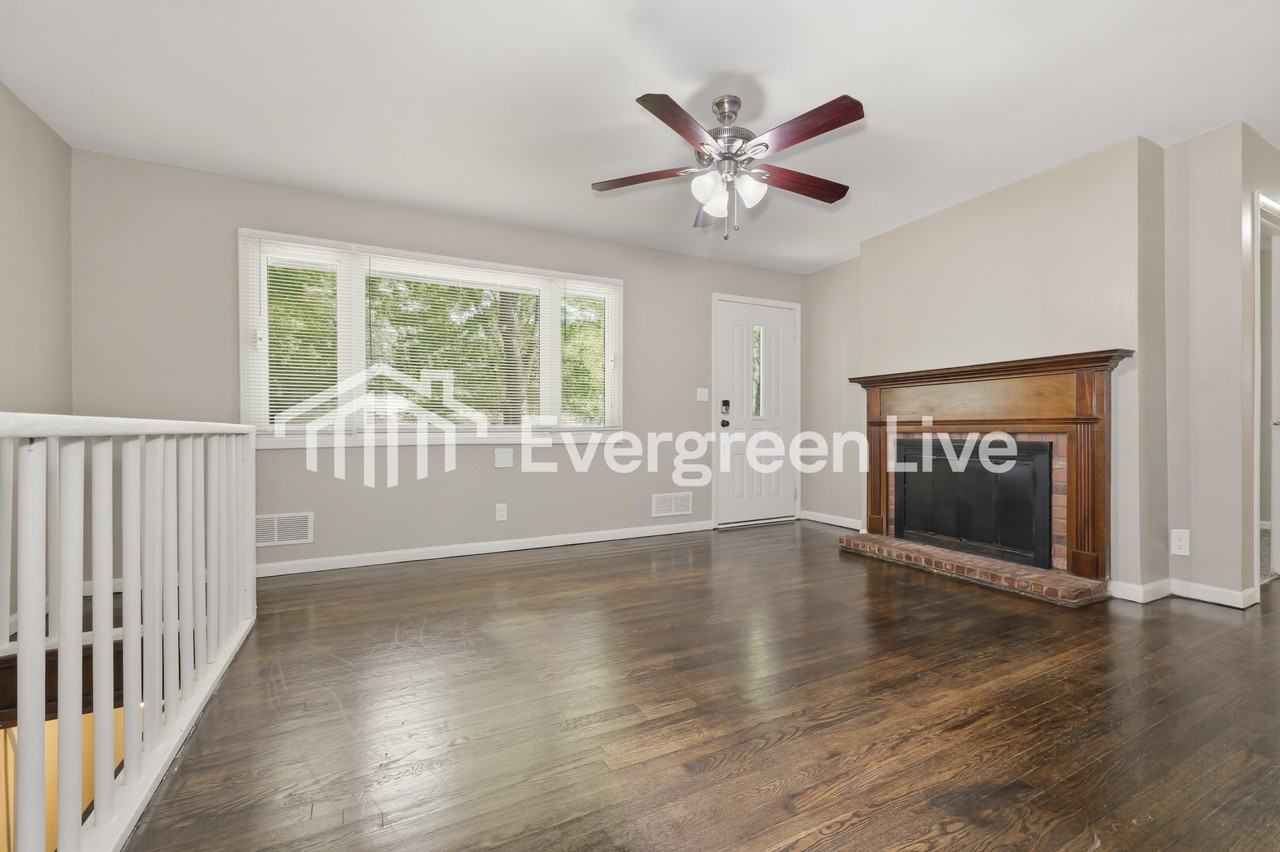 5907 E 99th Ter - Photo 3 of 15