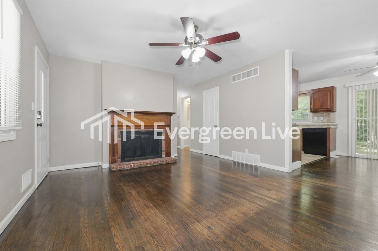 5907 E 99th Ter - Photo 5 of 15