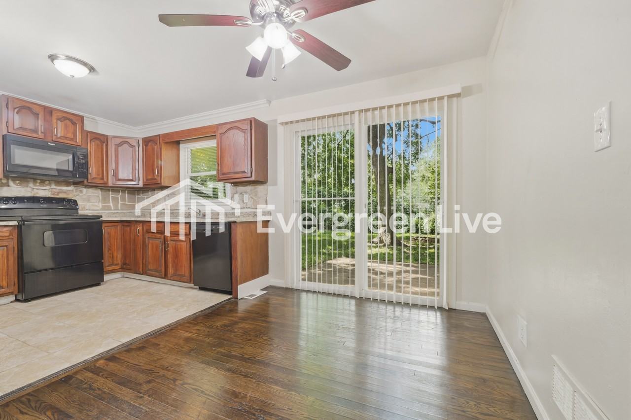 5907 E 99th Ter - Photo 6 of 15