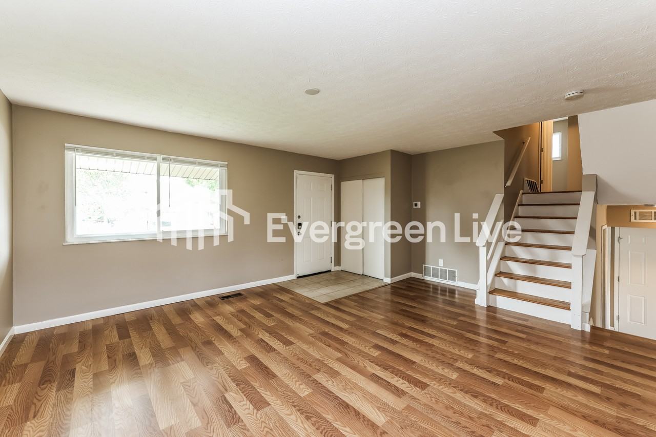 3808 Harvest Way - Photo 4 of 15