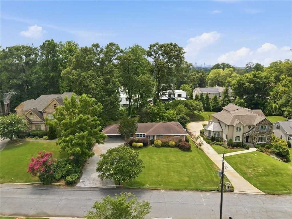 2140 Oakawana Dr Ne - Photo 4 of 37