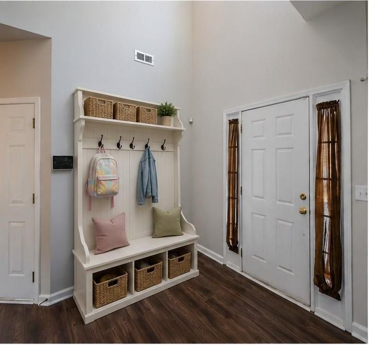 3063 Grace Ct - Photo 3 of 39
