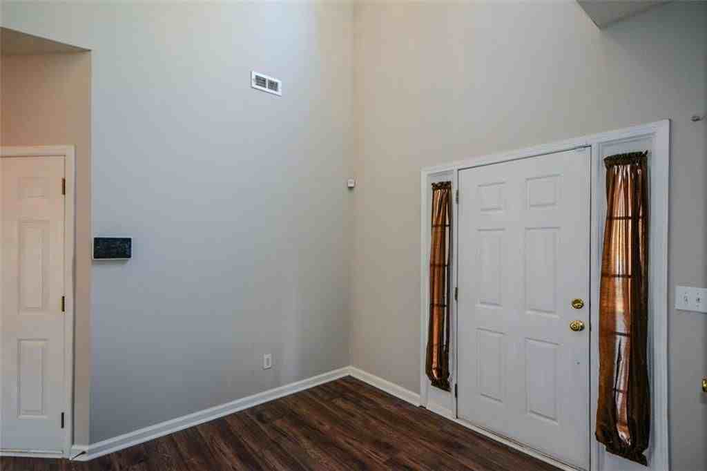 3063 Grace Ct - Photo 4 of 39