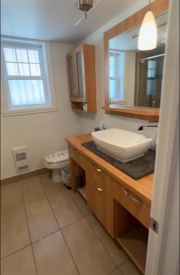 2940 Avenue Van Horne #1 - Photo 7 of 16