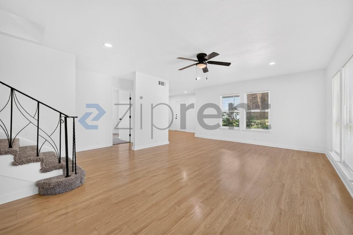 1319 Lynn Haven Ave - Photo 5 of 29