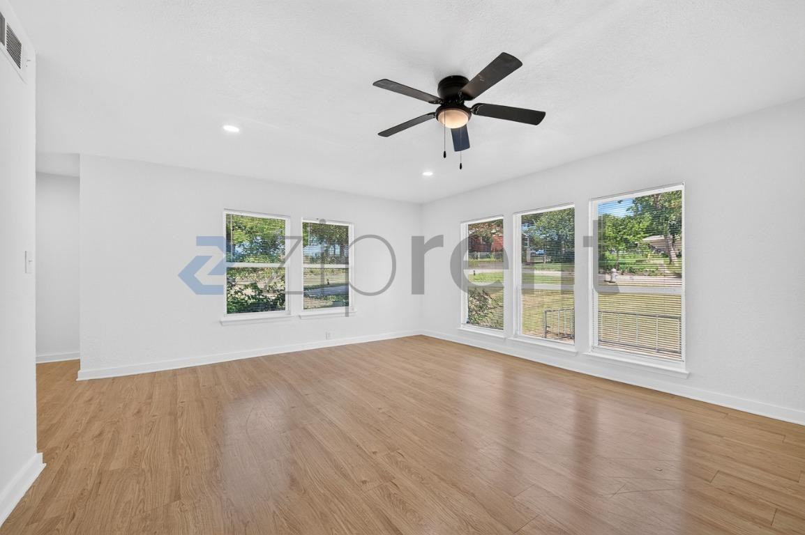1319 Lynn Haven Ave - Photo 6 of 29
