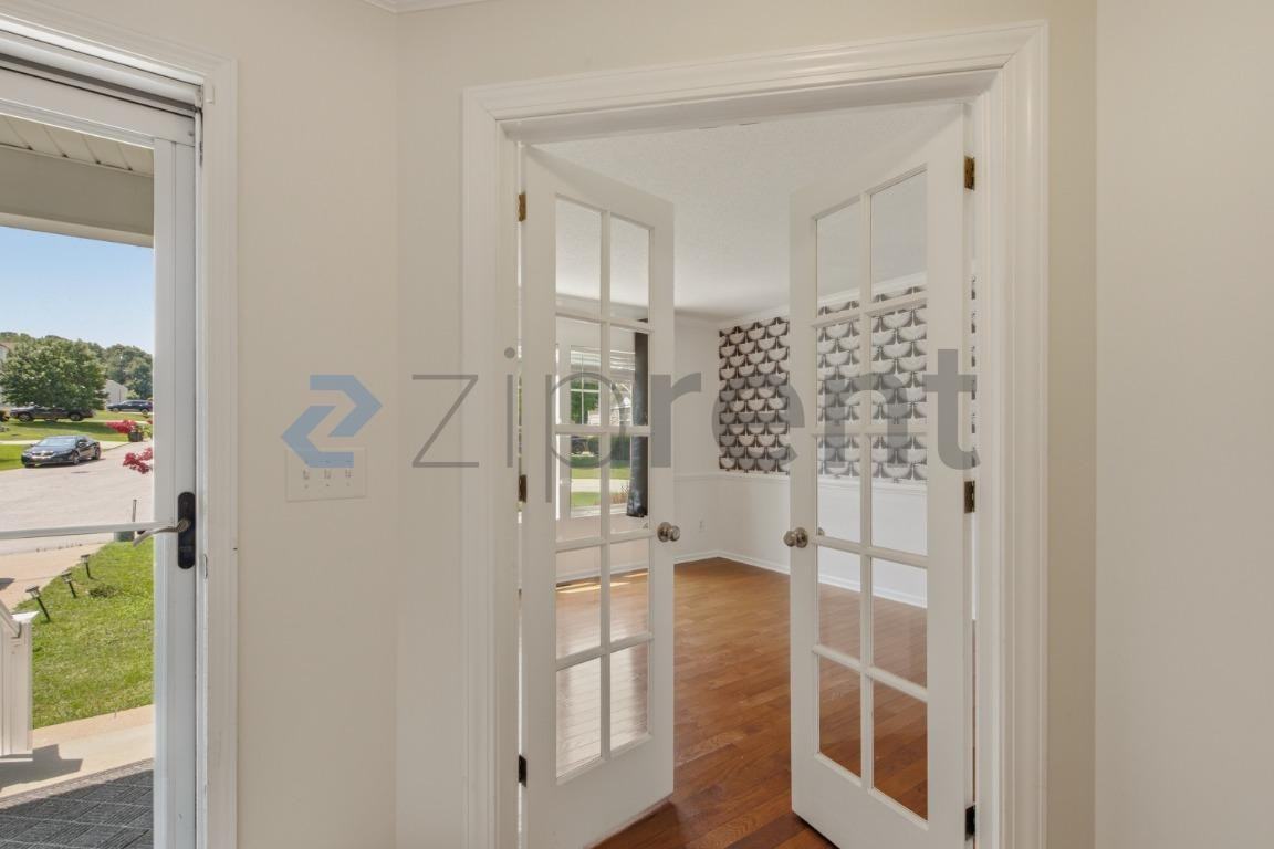 261 Chadford Pl - Photo 7 of 46