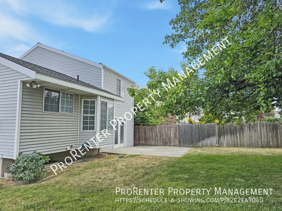 9132 S Sandy Creek Cir - Photo 2 of 4