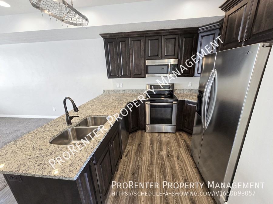 2516 N Knights Ln - Photo 5 of 20