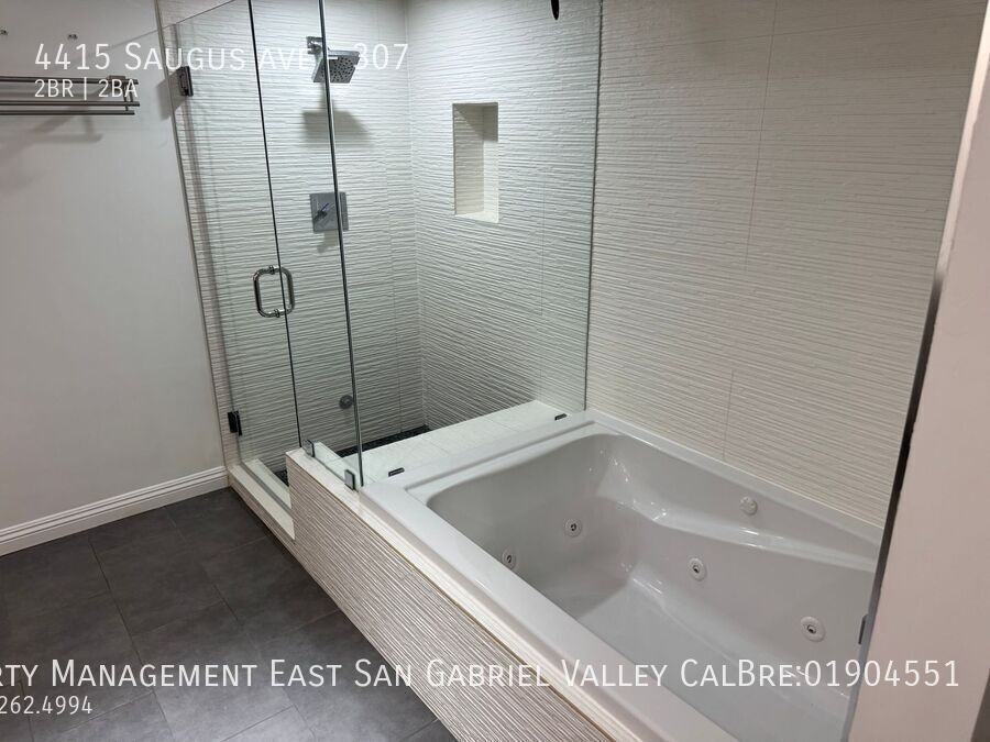 4415 Saugus Ave #307 - Photo 3 of 14