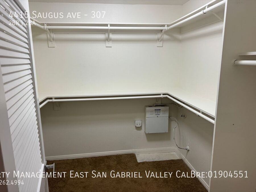 4415 Saugus Ave #307 - Photo 5 of 14