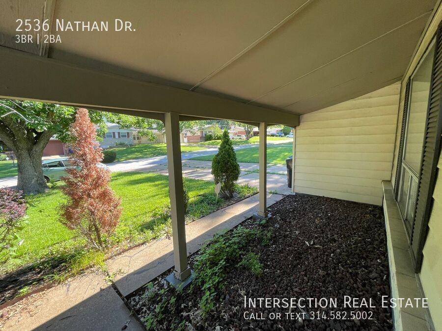 2536 Nathan Dr - Photo 4 of 17