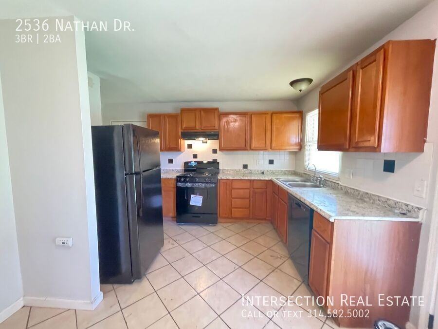 2536 Nathan Dr - Photo 7 of 17