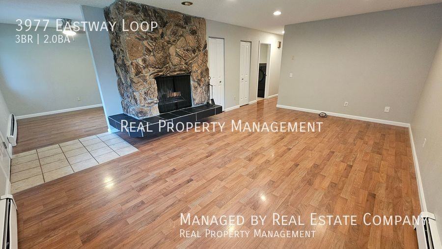 3977 Eastway Loop - Photo 5 of 28