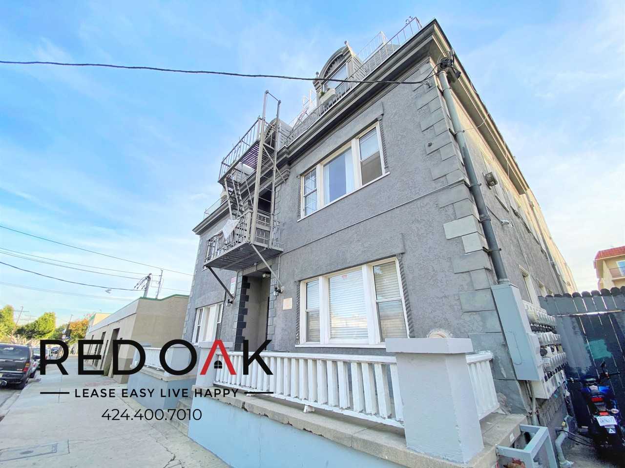 527 W 15th St #23 - Photo 5 of 13