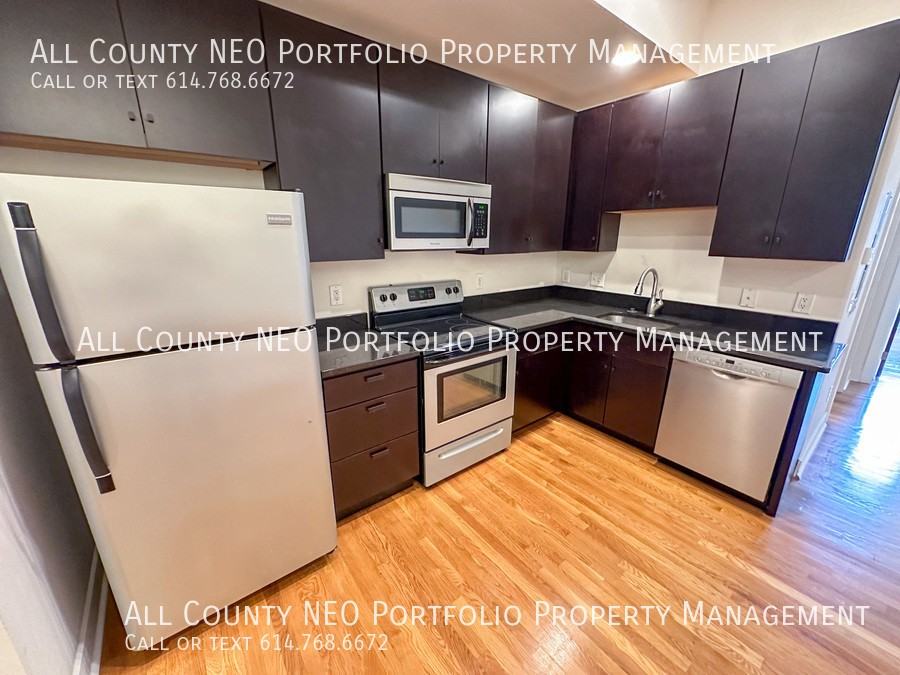 1276 N High St #304 - Photo 5 of 14