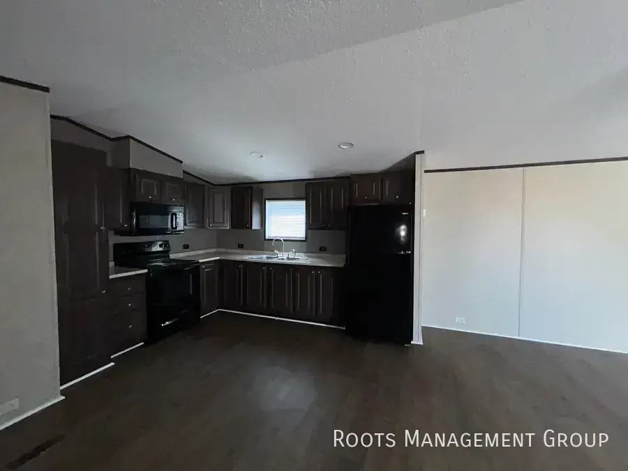 45 Riviera Courts Dr #45 - Photo 3 of 16
