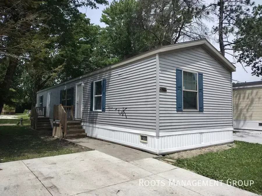 2463 Gena Ann Ln - Photo 2 of 10
