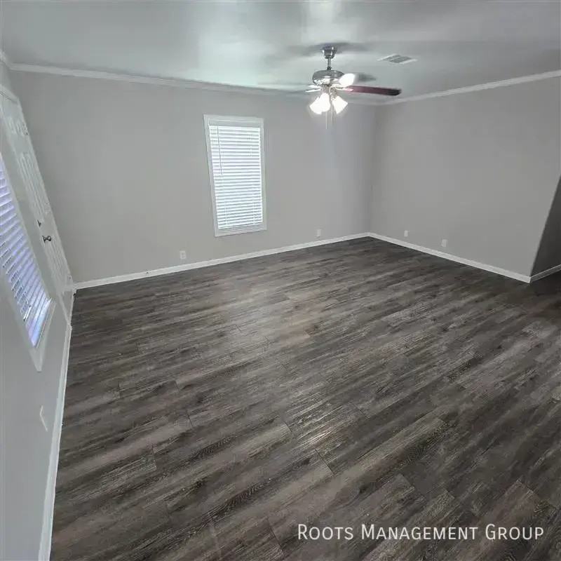 15802 Reddy Ln #15802R - Photo 3 of 20