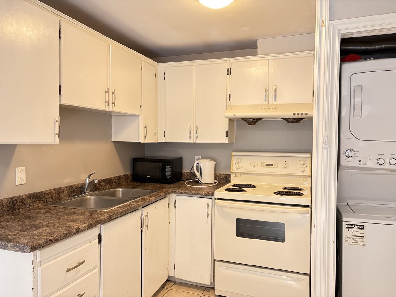 40 Amos Avenue Waterloo, ON - Photo 5 of 20