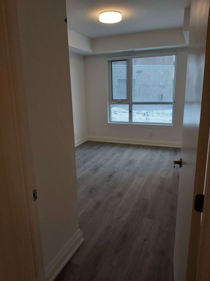 209-58 Lakeside Terrace, Barrie, Ontario, Canada, L4M 0L5 - Photo 3 of 13