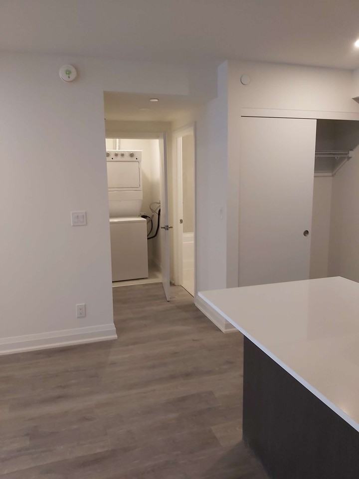 209-58 Lakeside Terrace, Barrie, Ontario, Canada, L4M 0L5 - Photo 6 of 13