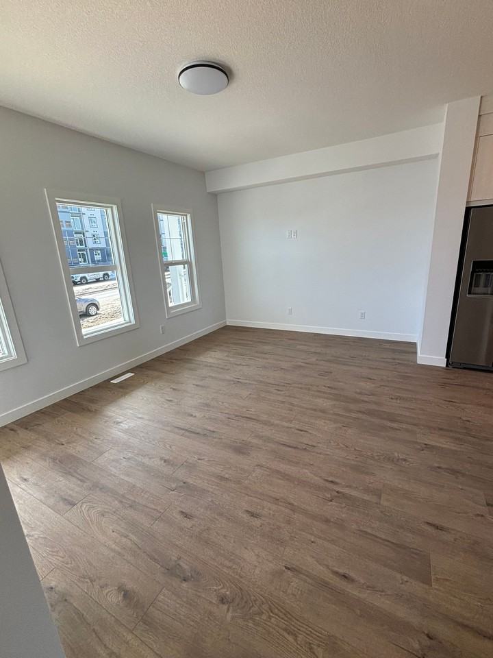 154 Merganser Drive West - Photo 3 of 15