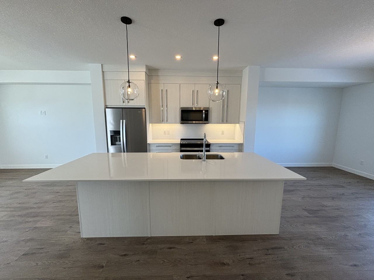 154 Merganser Drive West - Photo 4 of 15