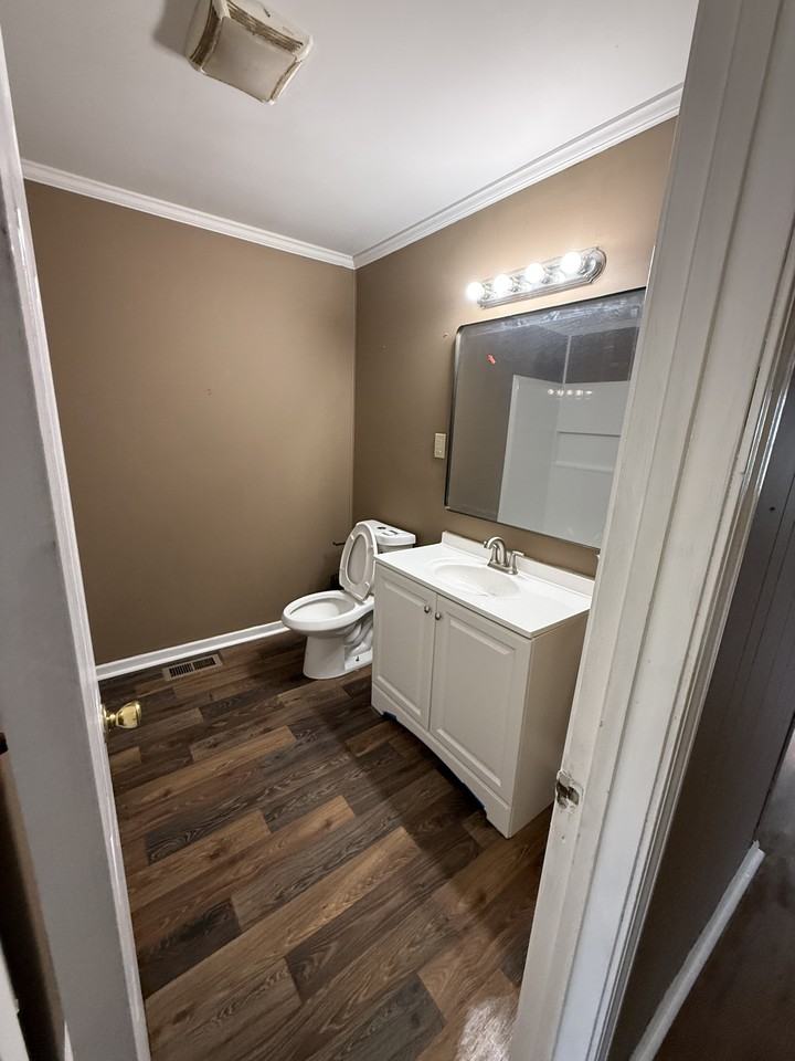 838 Lincoln Ave #NA - Photo 2 of 19