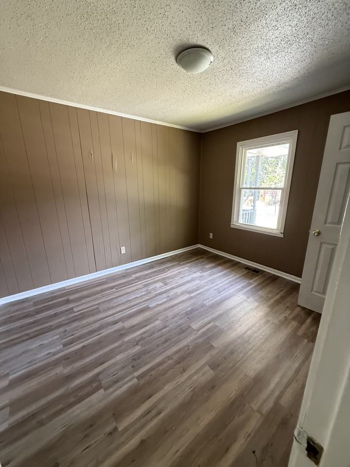 838 Lincoln Ave #NA - Photo 6 of 19