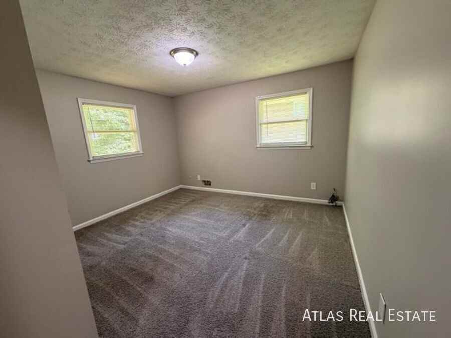 400 Lexington Hts #400 - Photo 5 of 25